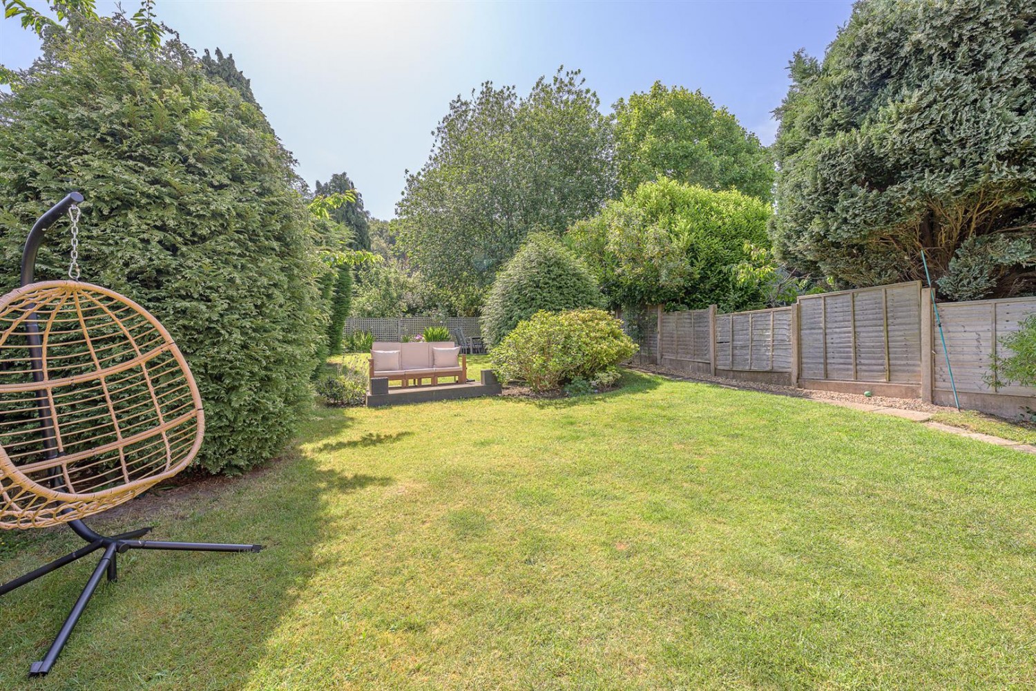 Oakfield Road, Wollescote, Stourbridge, DY9 9DL