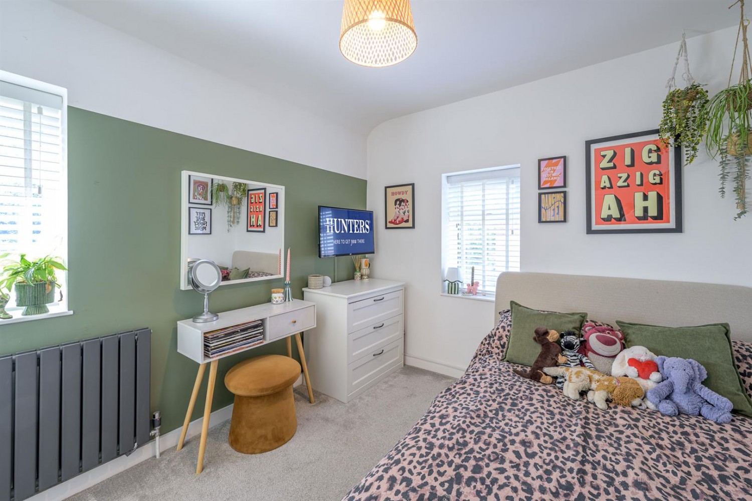 Oakfield Road, Wollescote, Stourbridge, DY9 9DL