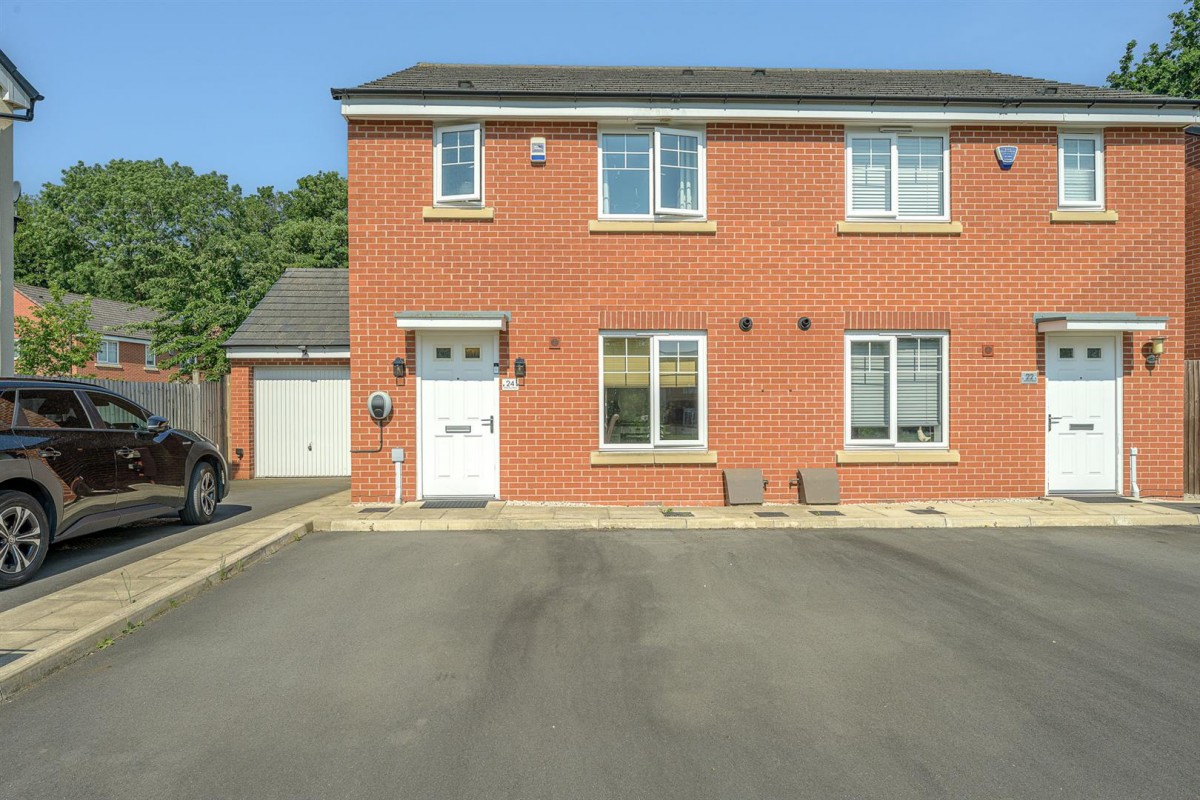Hyde Mill Drive, Wollaston, Stourbridge, DY8 4GD