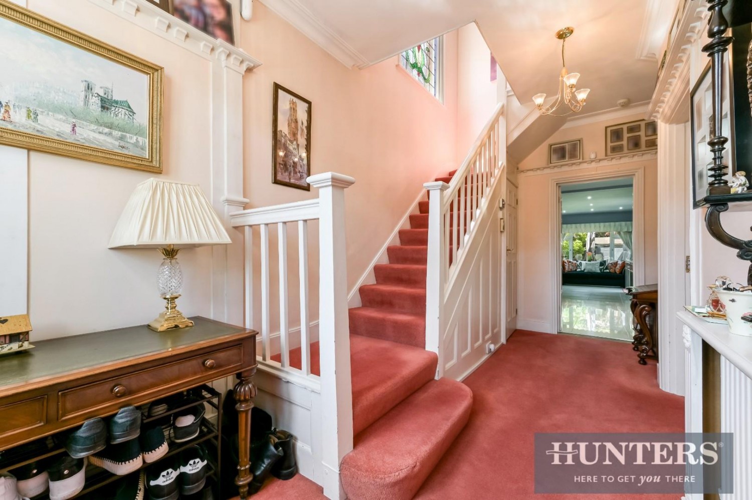 4 bedroom House for sale in Thornbury Avenue, Isleworth