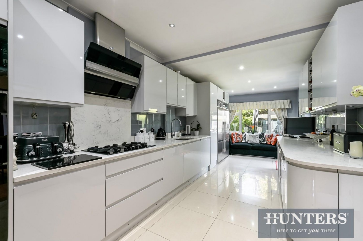 4 bedroom House for sale in Thornbury Avenue, Isleworth