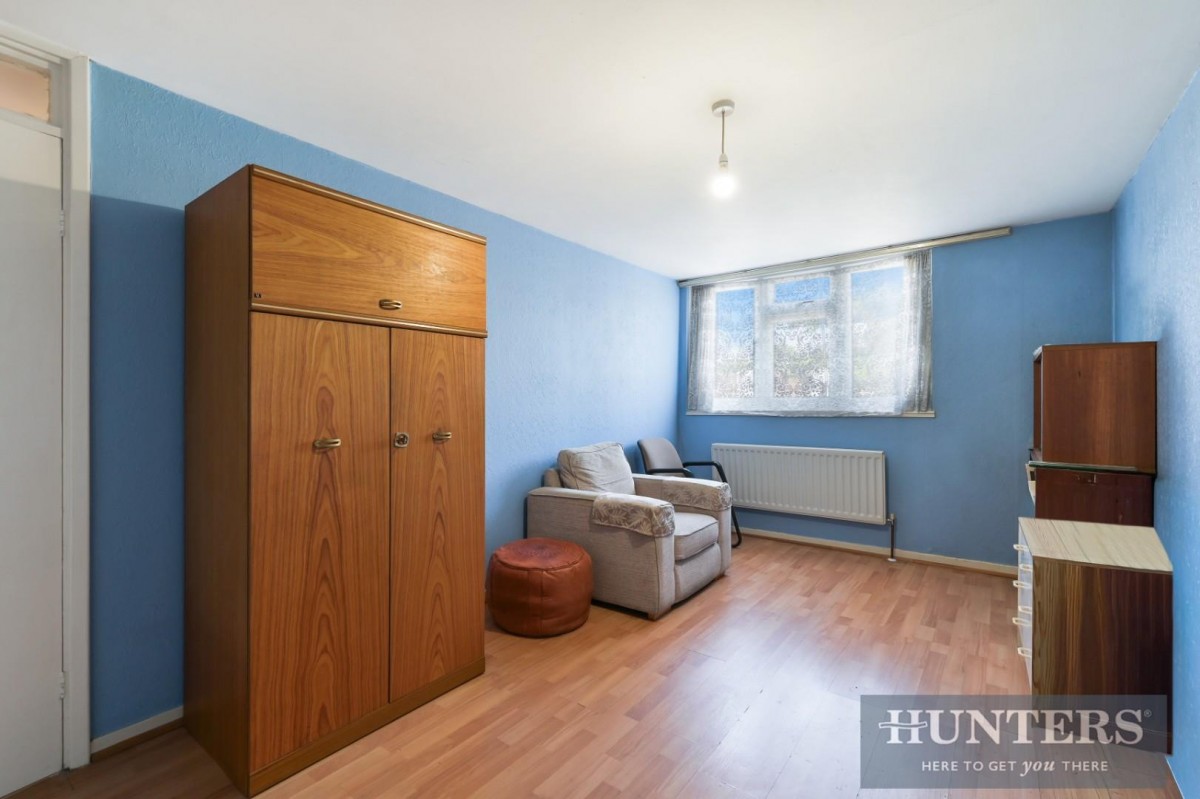 Walnut Tree Road, Brentford