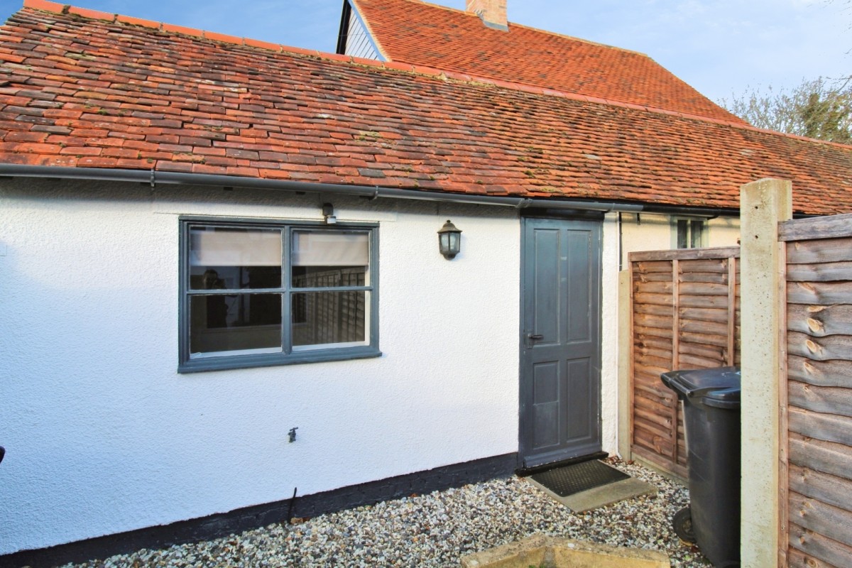 Pilgrims Row, Westmill