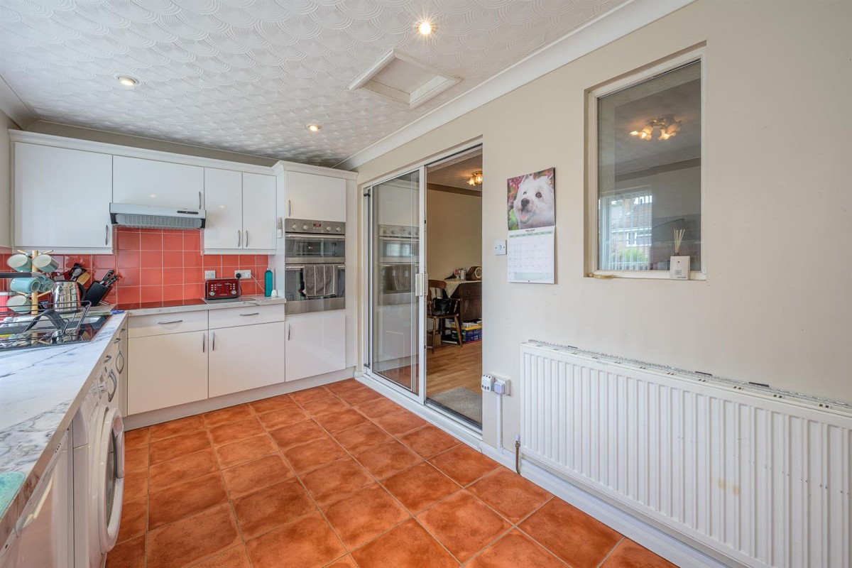 Swallowfall Avenue, Stourbridge, DY8 3LB