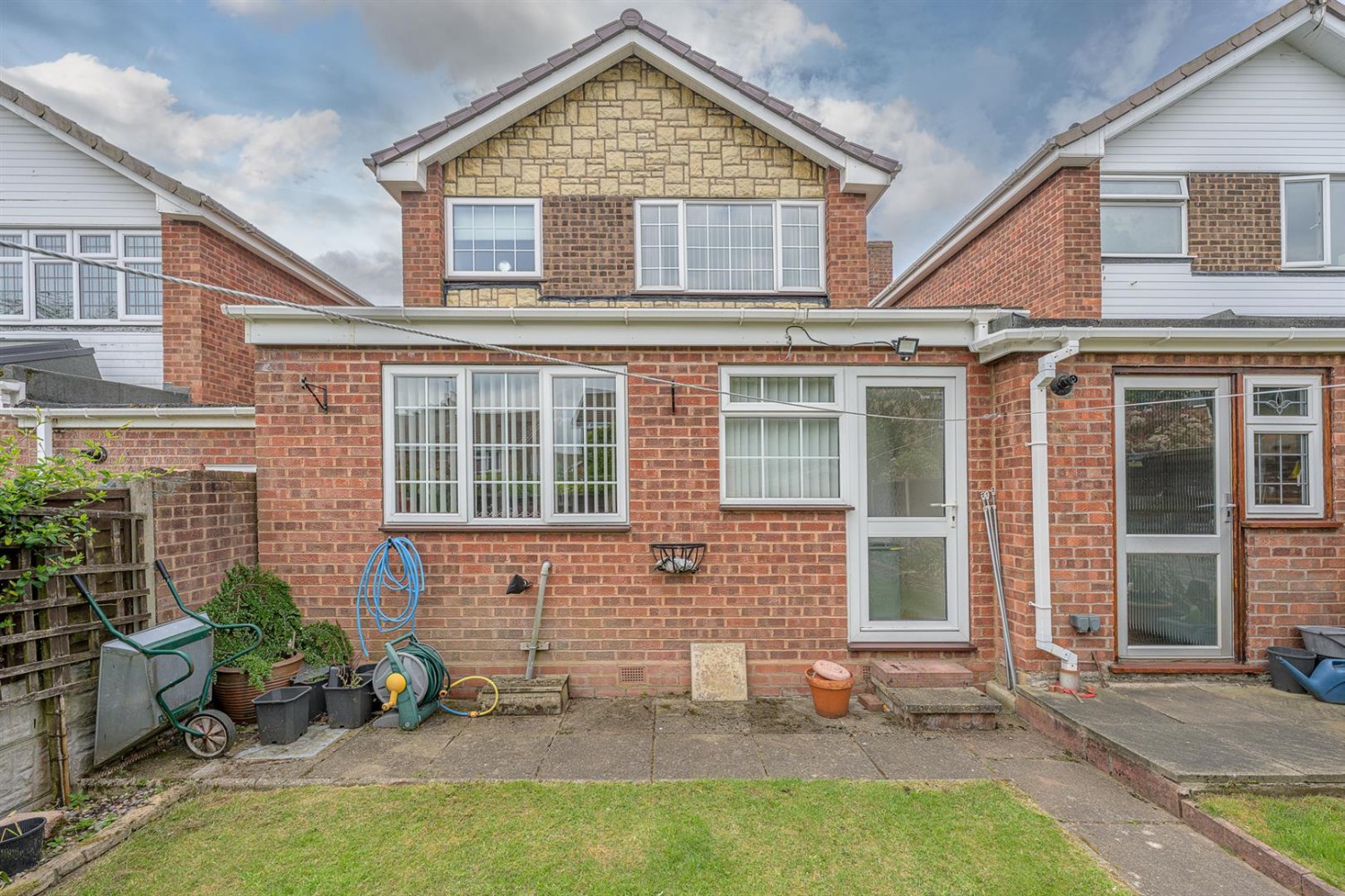 Swallowfall Avenue, Stourbridge, DY8 3LB