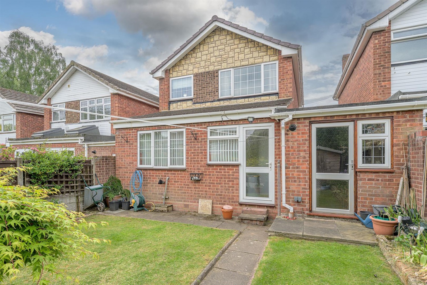 Swallowfall Avenue, Stourbridge, DY8 3LB
