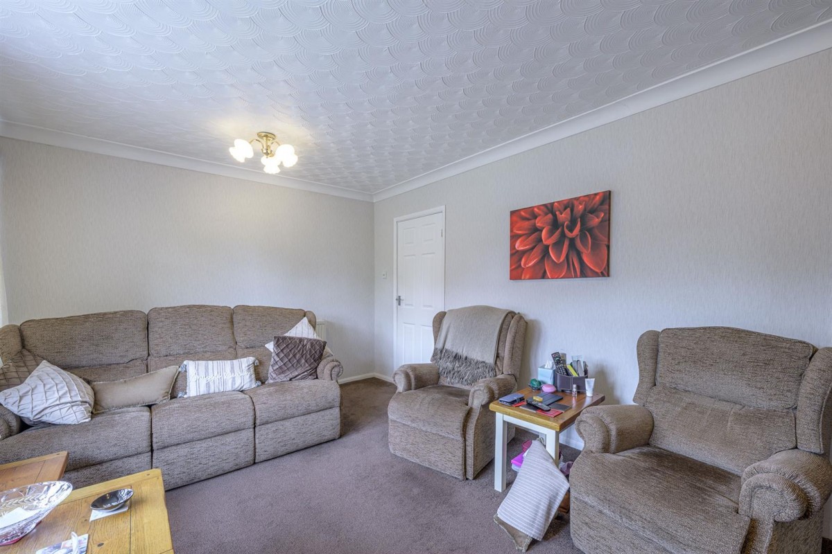 Swallowfall Avenue, Stourbridge, DY8 3LB