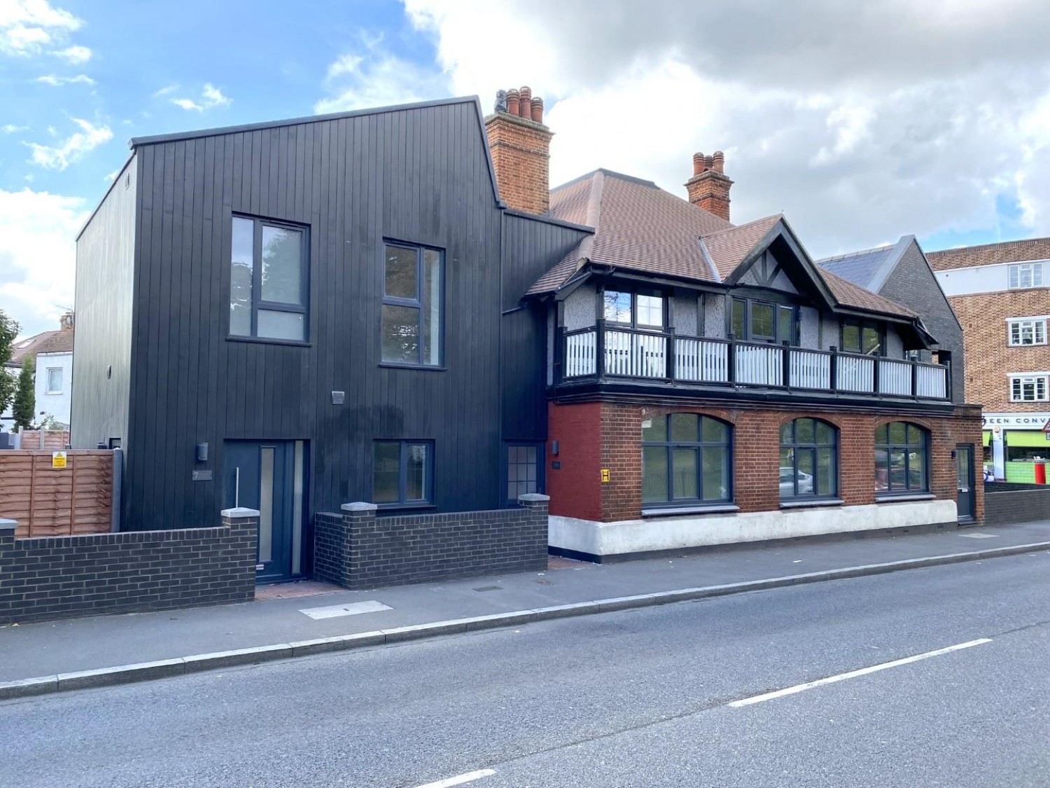 Queens Quarters, Mitcham