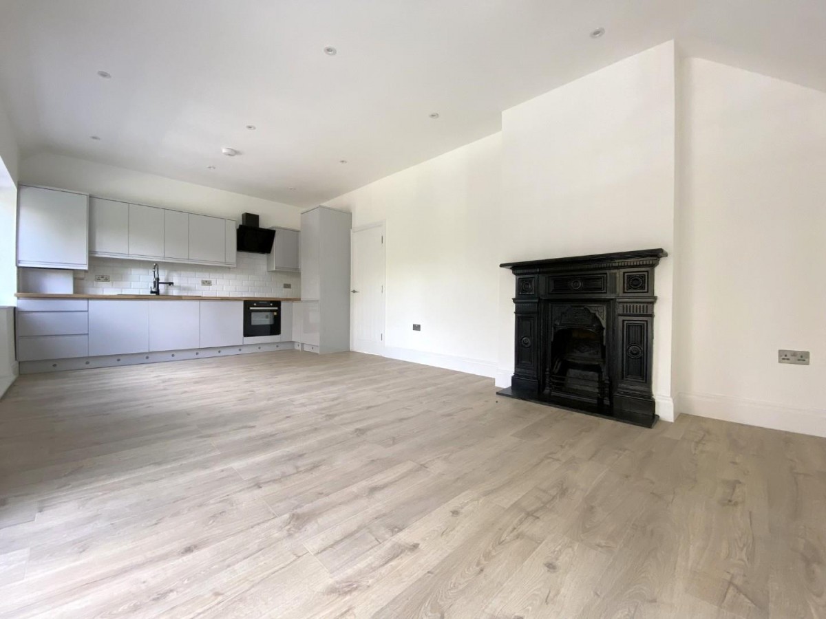 Queens Quarters, Mitcham