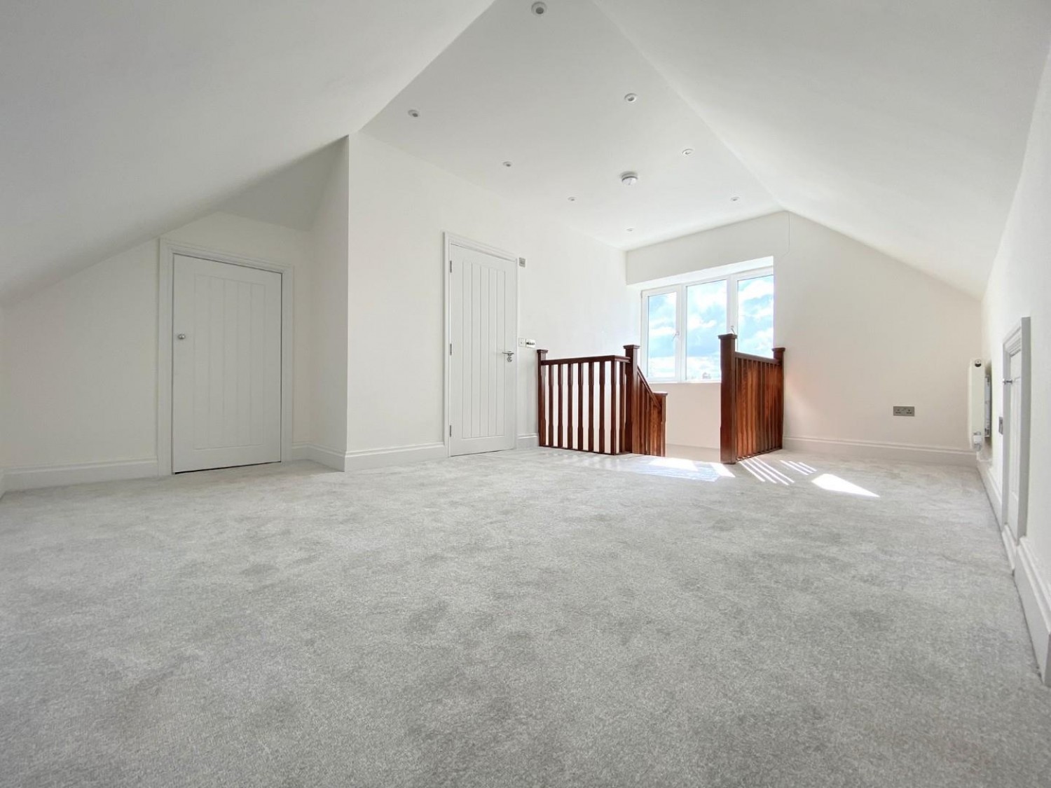 Queens Quarters, Mitcham