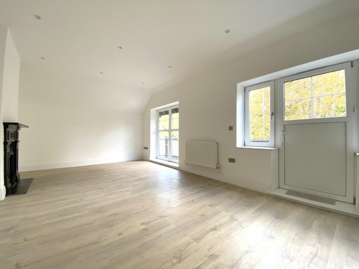 Queens Quarters, Mitcham