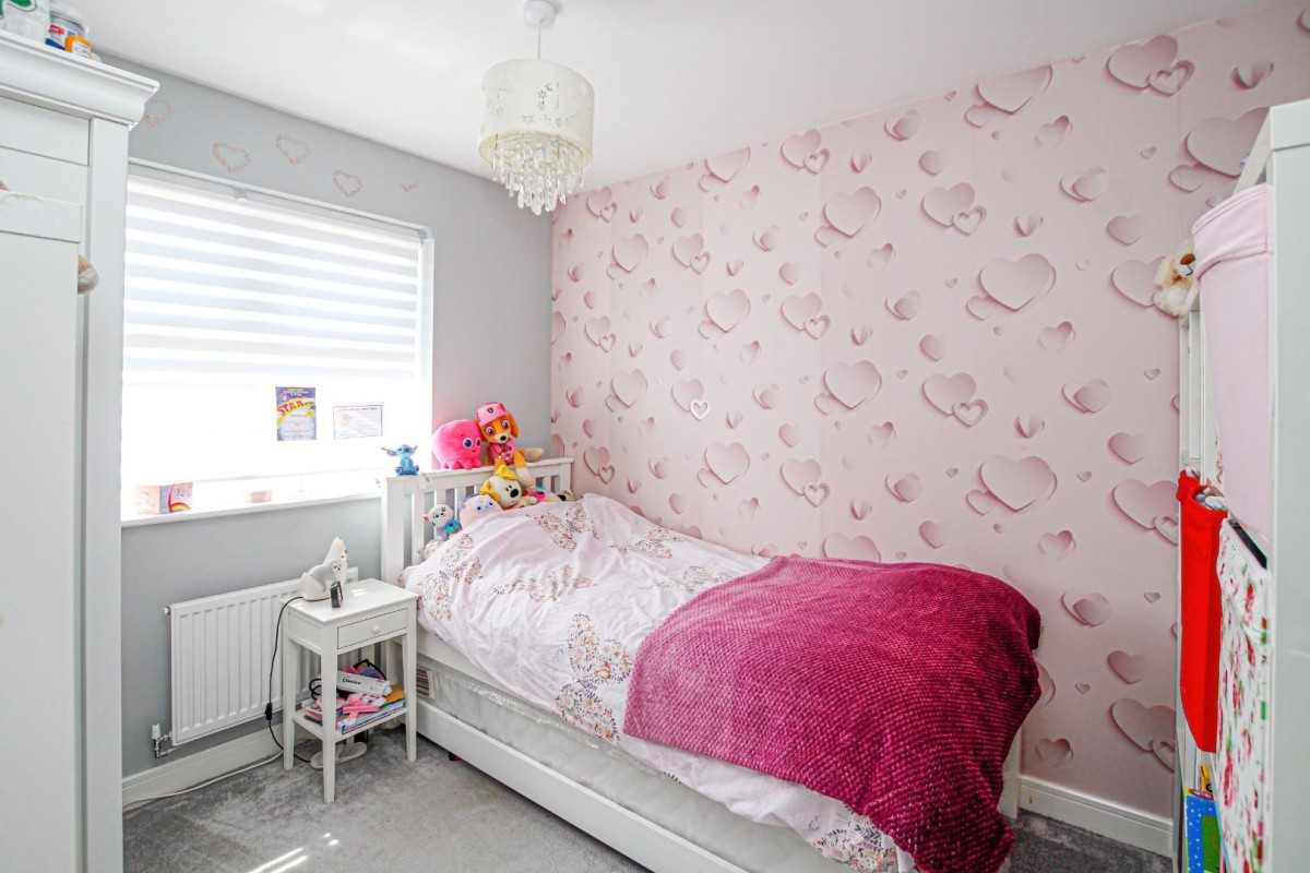 Wallis Drive, Leighton Buzzard