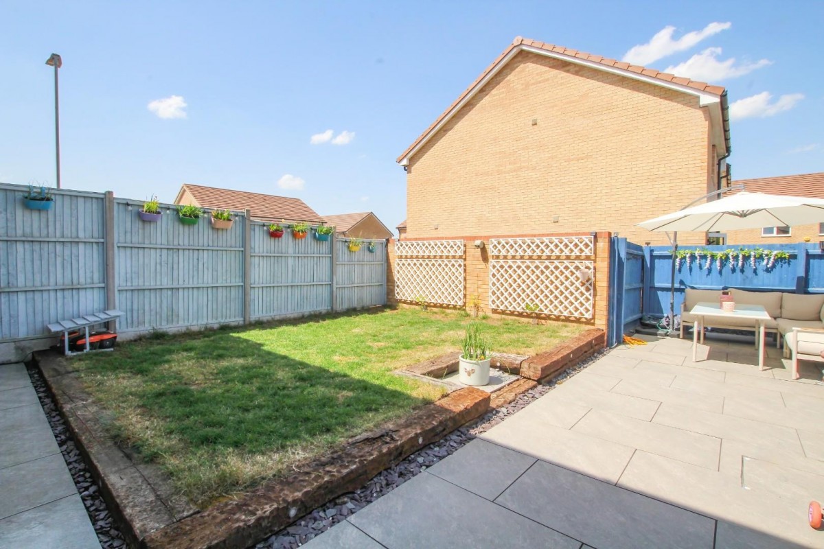 Wallis Drive, Leighton Buzzard