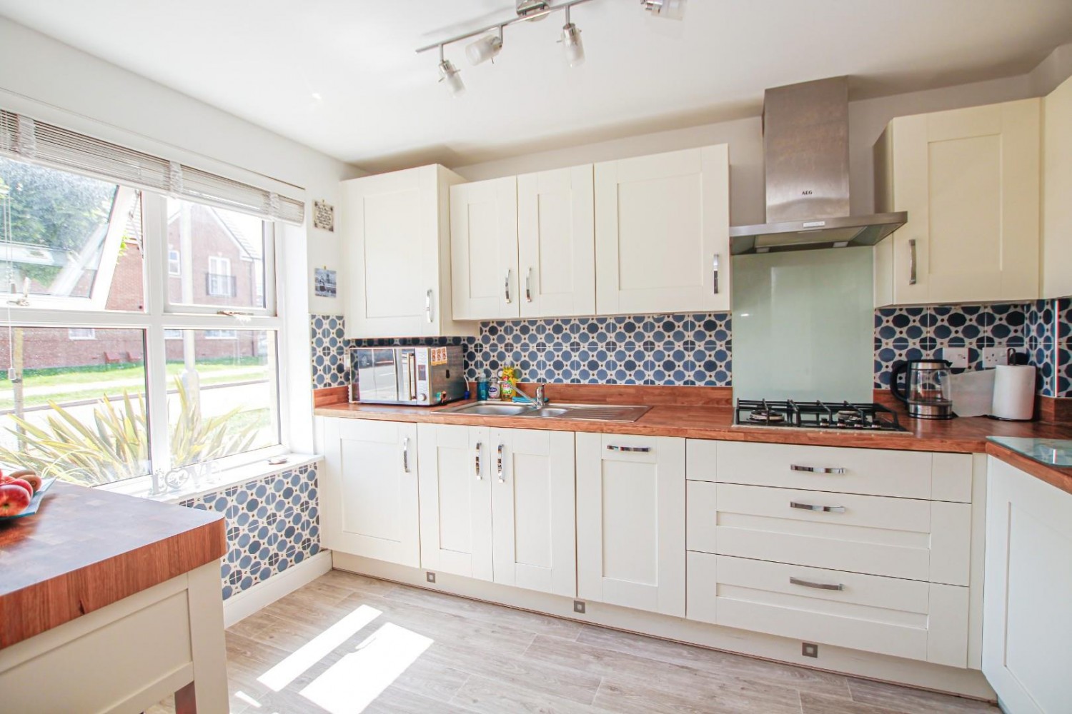 Wallis Drive, Leighton Buzzard