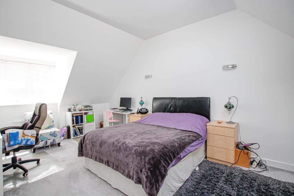 Wallis Drive, Leighton Buzzard