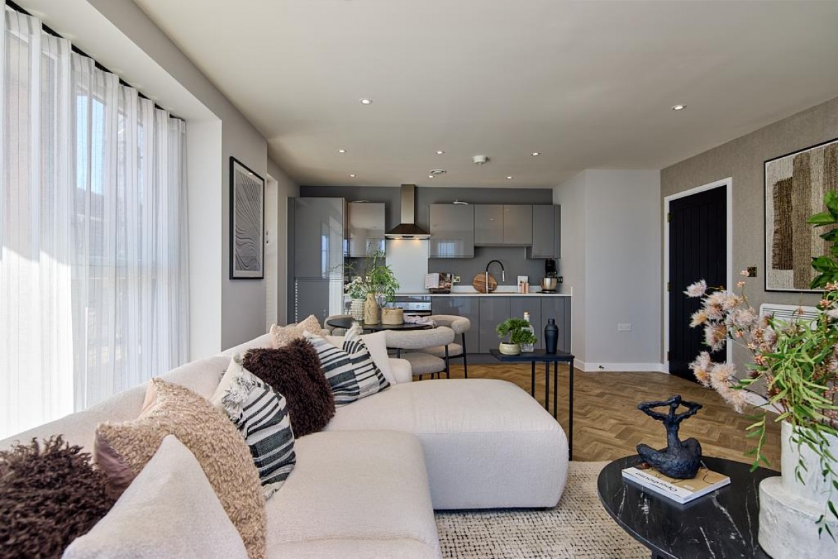 Estella Heights, Henley Approach, Northfleet