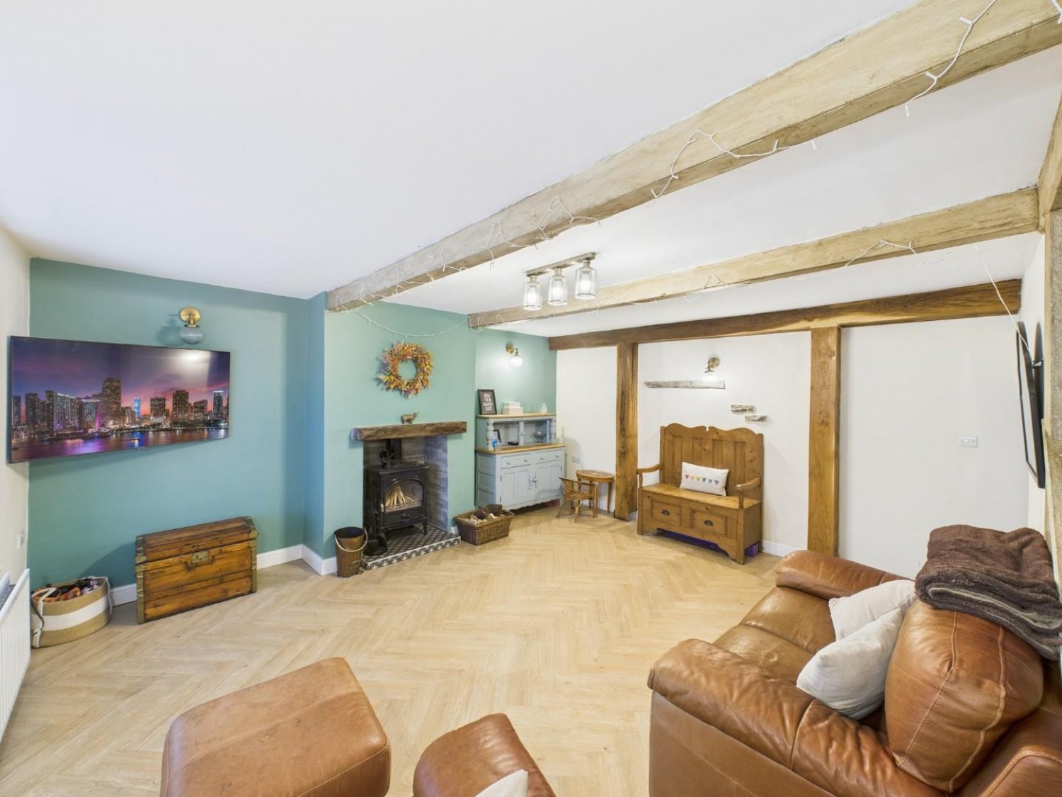 4 bedroom House for sale in Main Street, Wilsden, Bradford