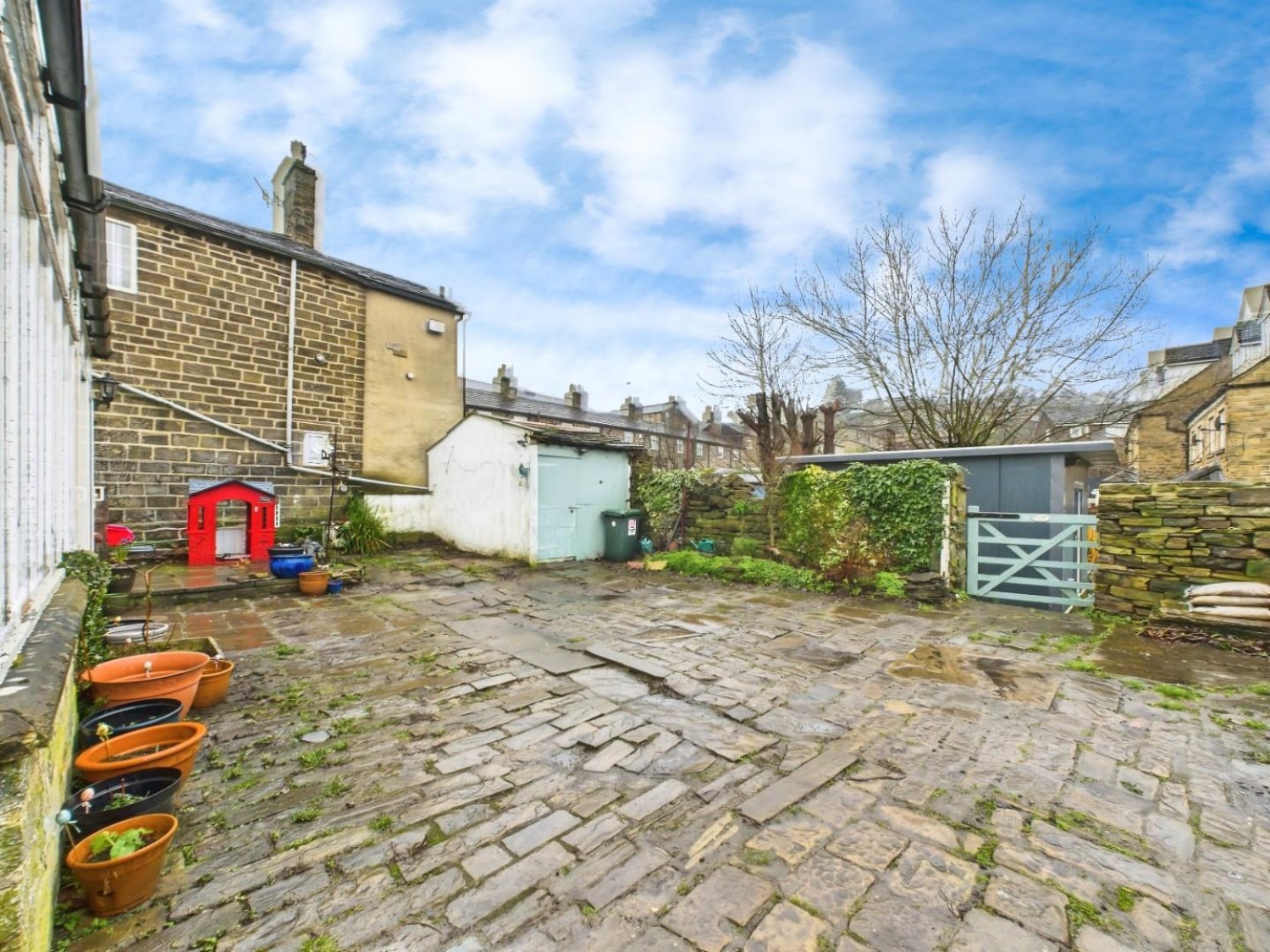 4 bedroom House for sale in Main Street, Wilsden, Bradford