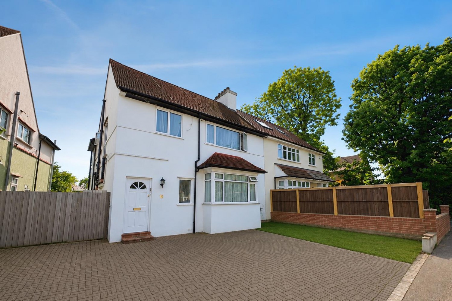 4 bedroom House for sale in Forty Avenue, Wembley