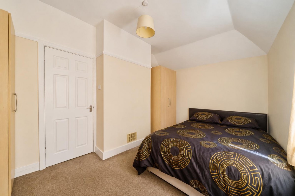 Forty Avenue, Wembley