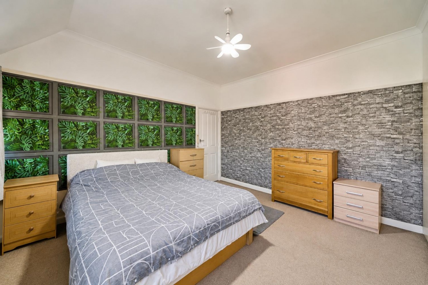 4 bedroom House for sale in Forty Avenue, Wembley