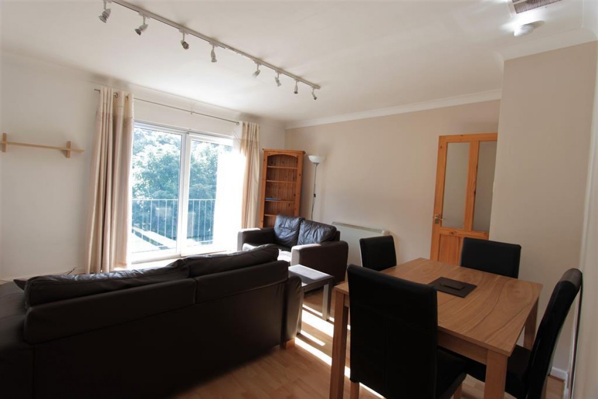 Ladies Spring Grove, Sheffield, S17 3LR