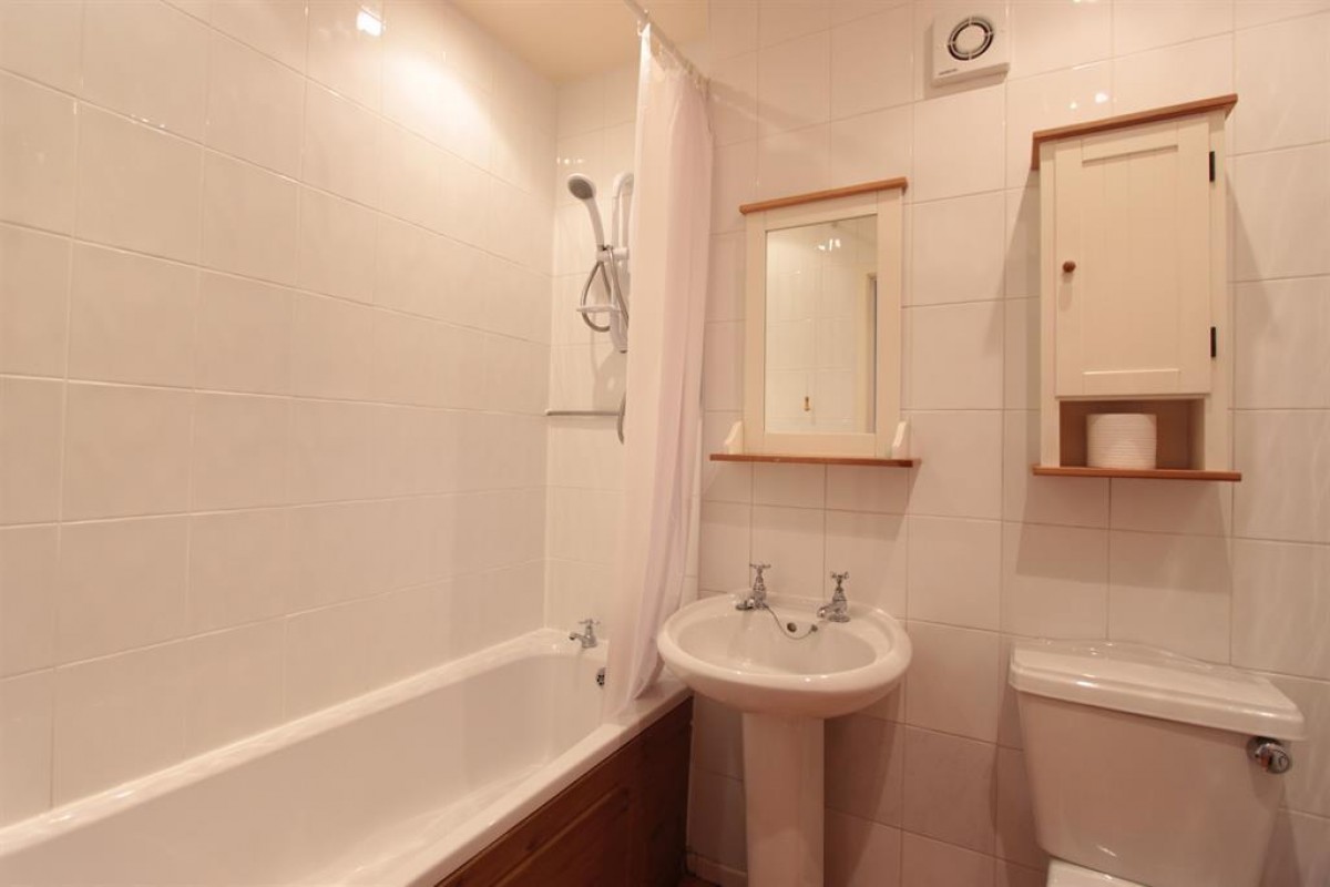 Ladies Spring Grove, Sheffield, S17 3LR