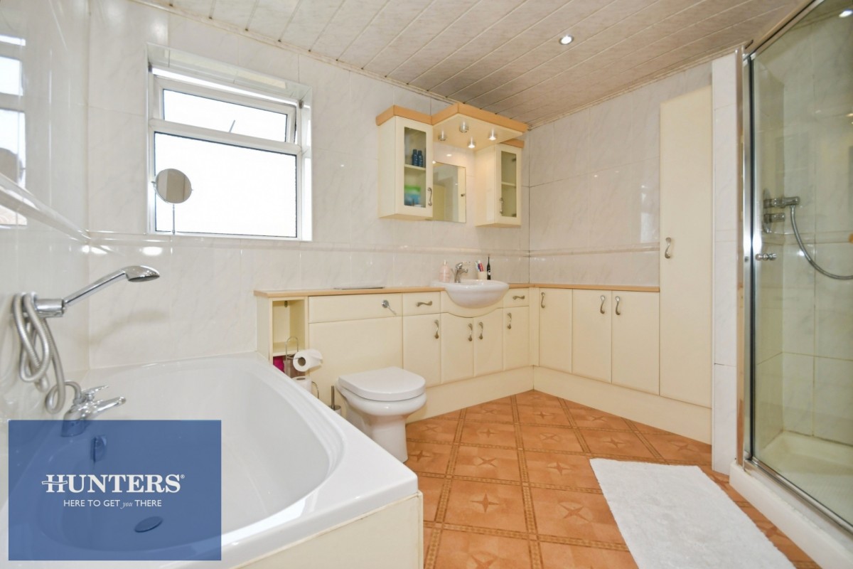 Harehill Crescent, Wingerworth, Chesterfield, S42 6SS