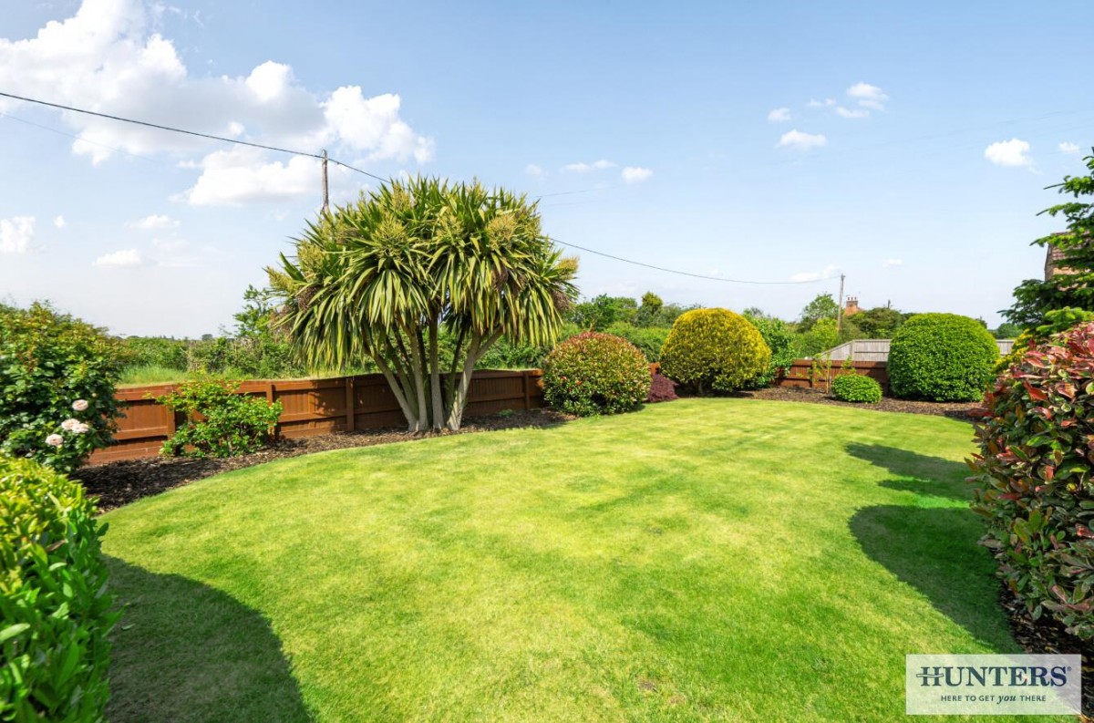 The Bungalow, Crossing Farm, Asselby, Goole