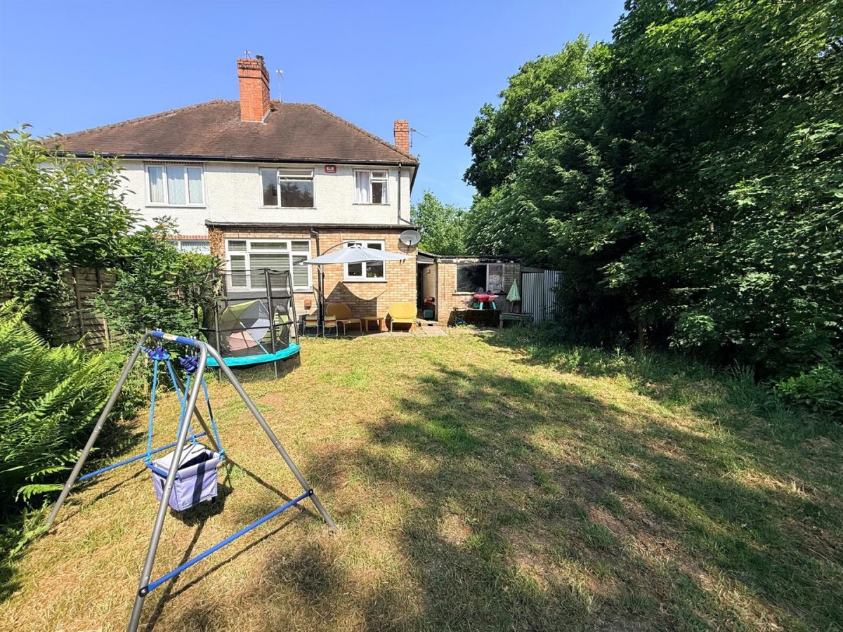 Ham Lane, Stourbridge, DY9 0UE