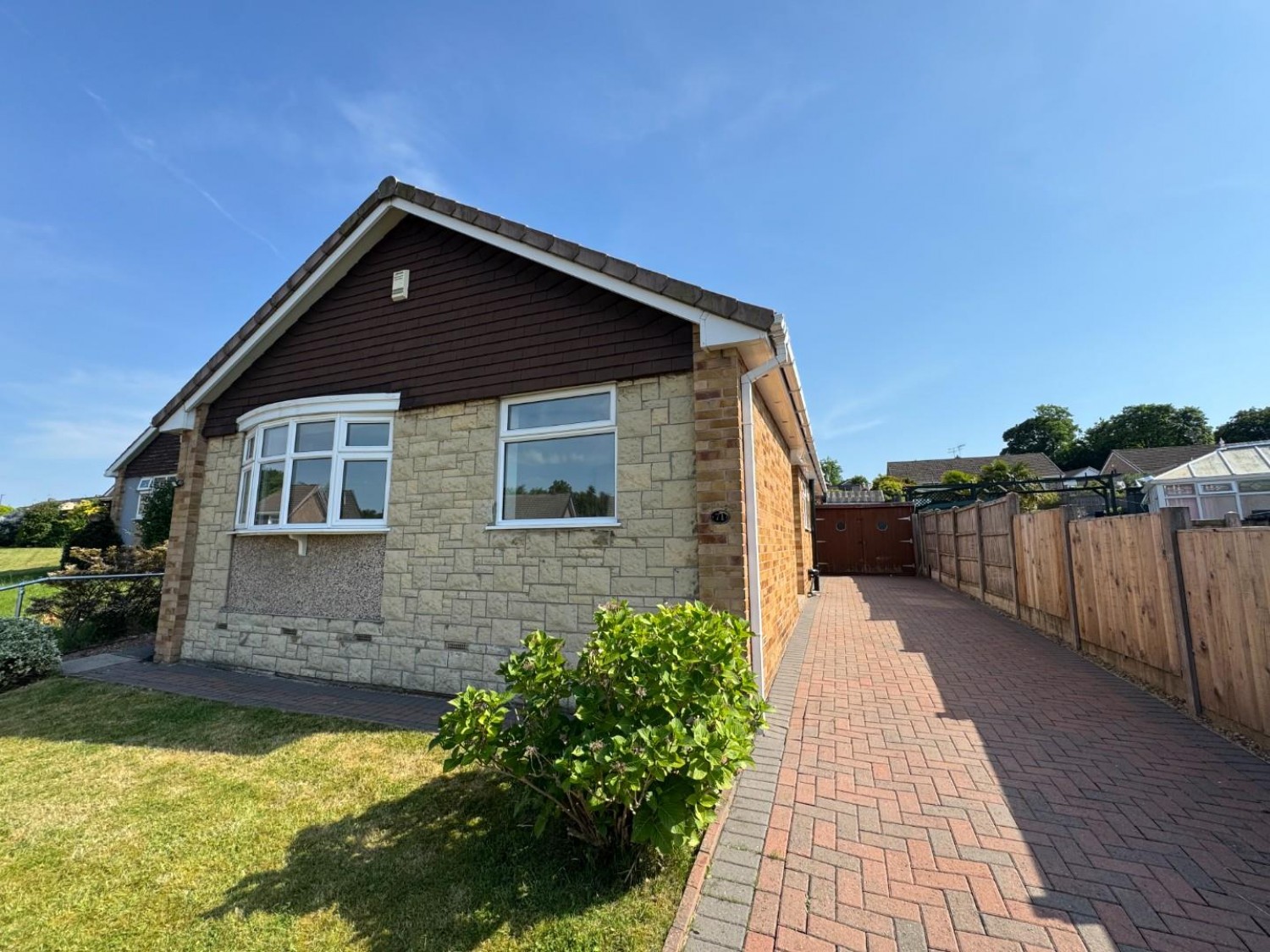 Meadow Hill Road, Hasland, Chesterfield, S41 0BG