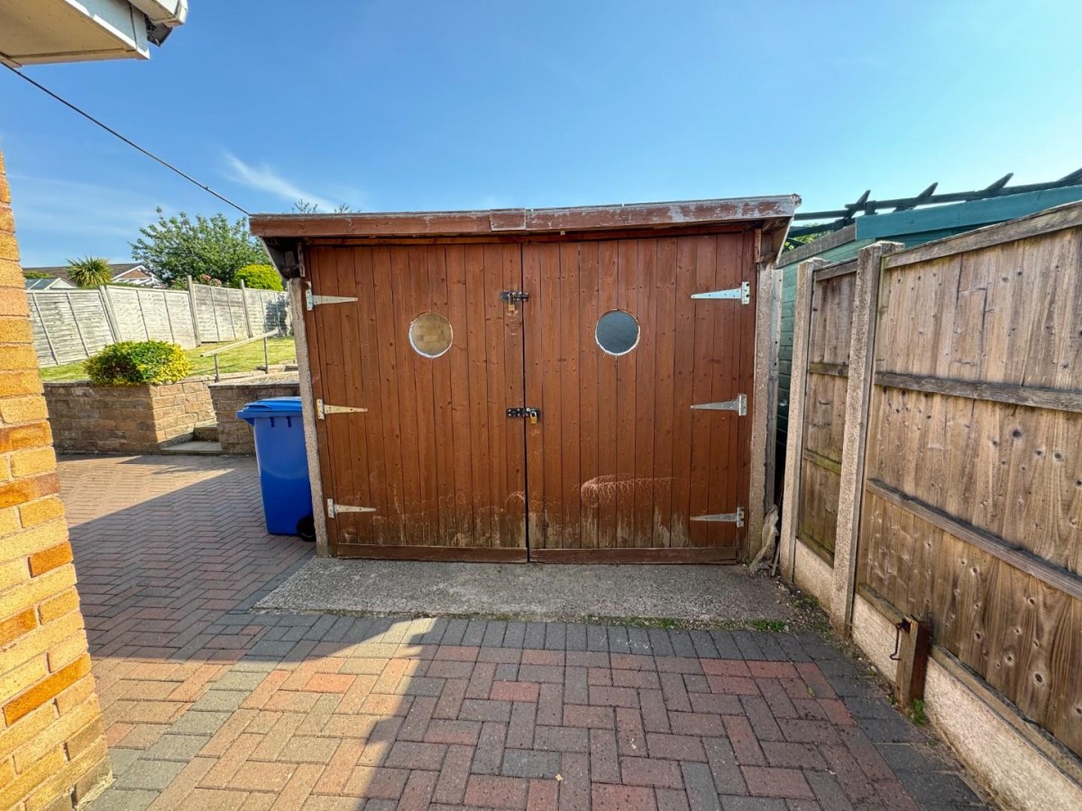 Meadow Hill Road, Hasland, Chesterfield, S41 0BG