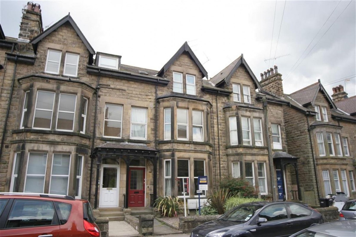 Flat 2 4 Hyde Park Road, Harrogate, HG1 5NR