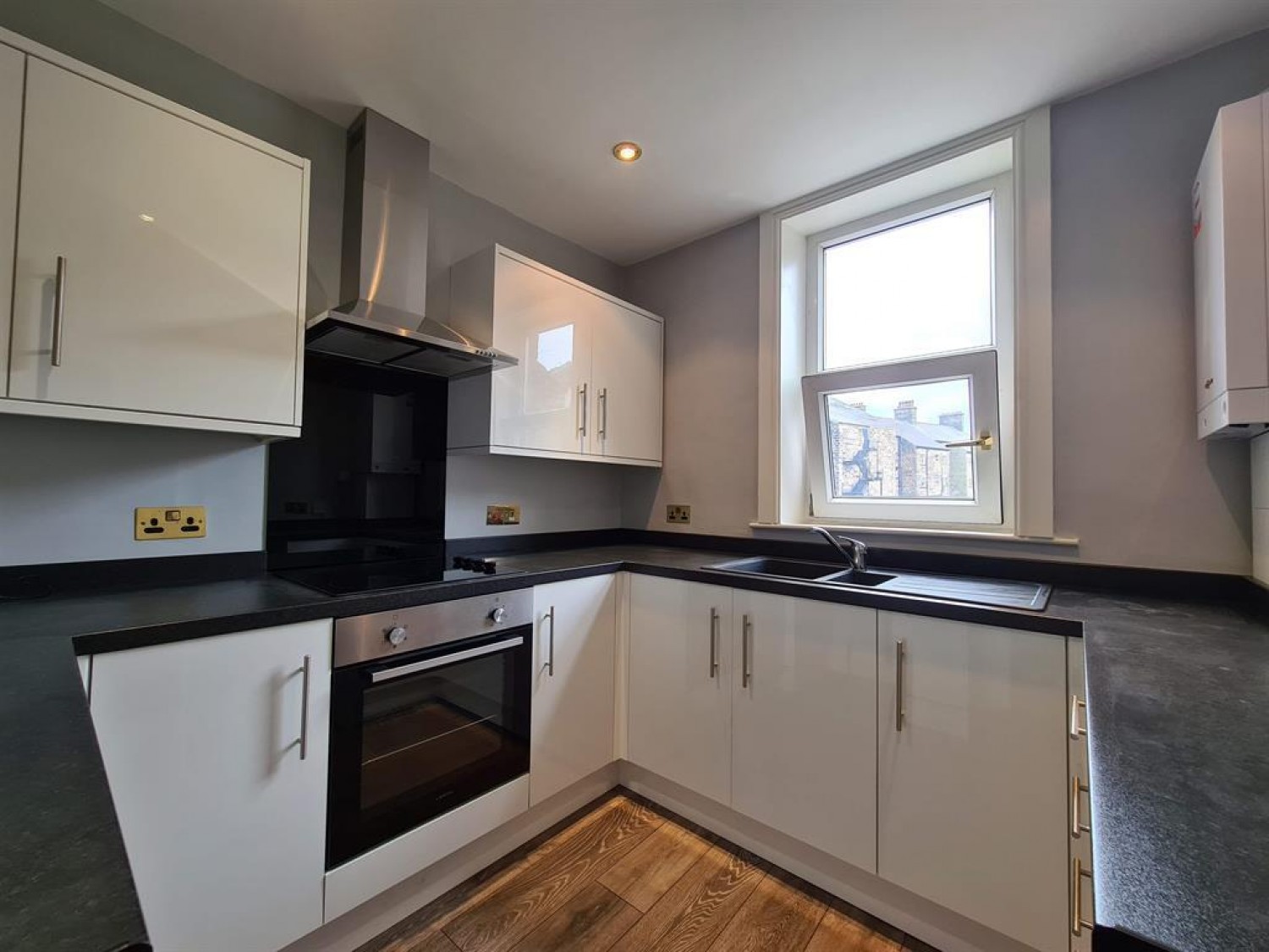 Flat 2 4 Hyde Park Road, Harrogate, HG1 5NR