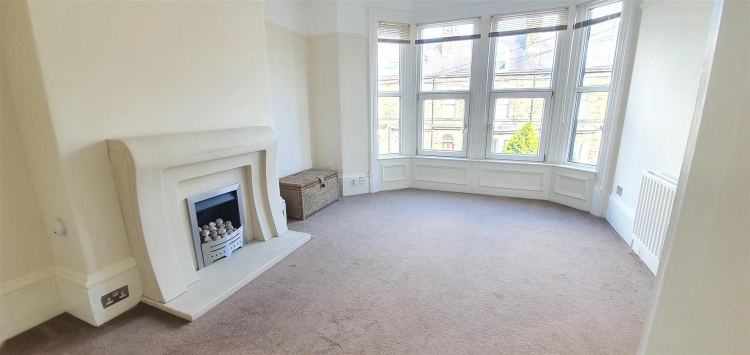 Flat 2 4 Hyde Park Road, Harrogate, HG1 5NR