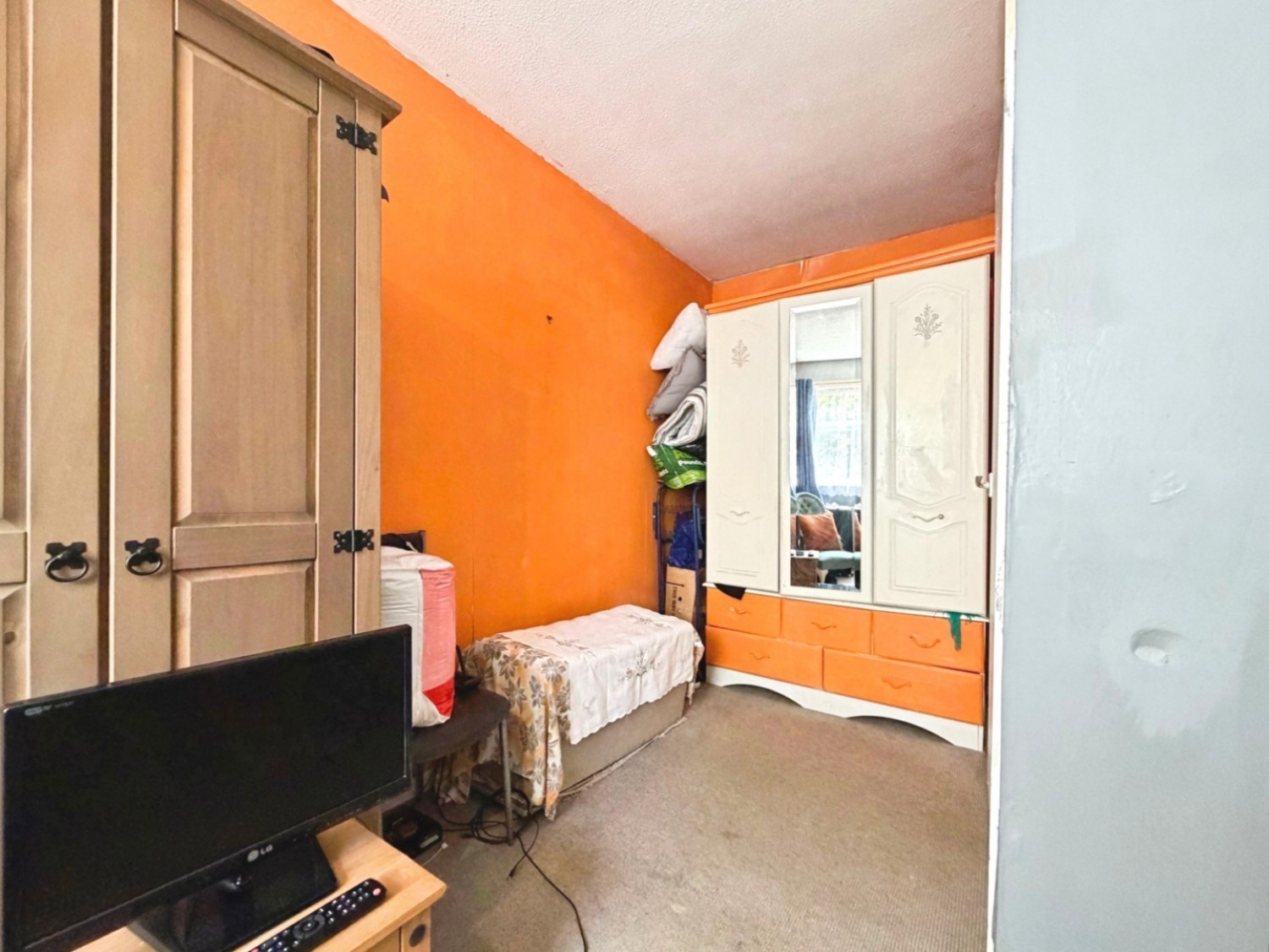 2 bedroom House for sale in Camberley Road, Knowle, Bristol