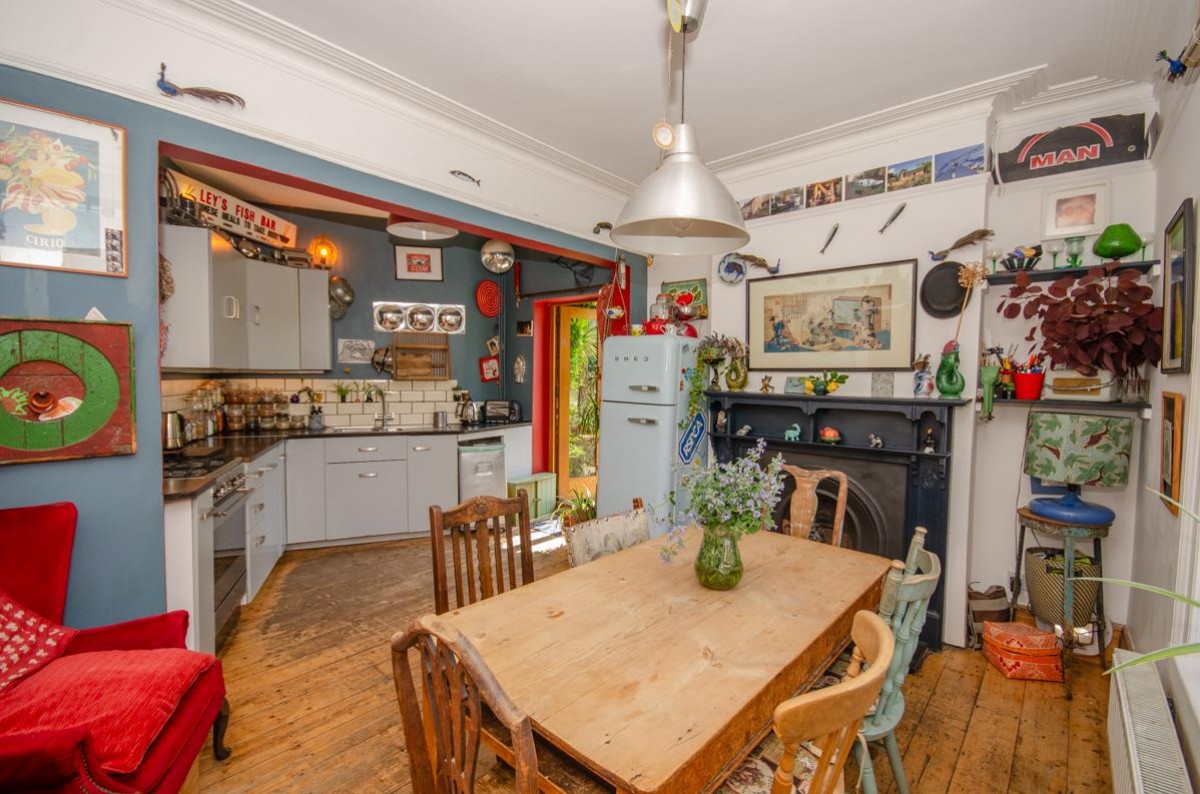 Robertson Road, Greenbank, Bristol BS5 6JT