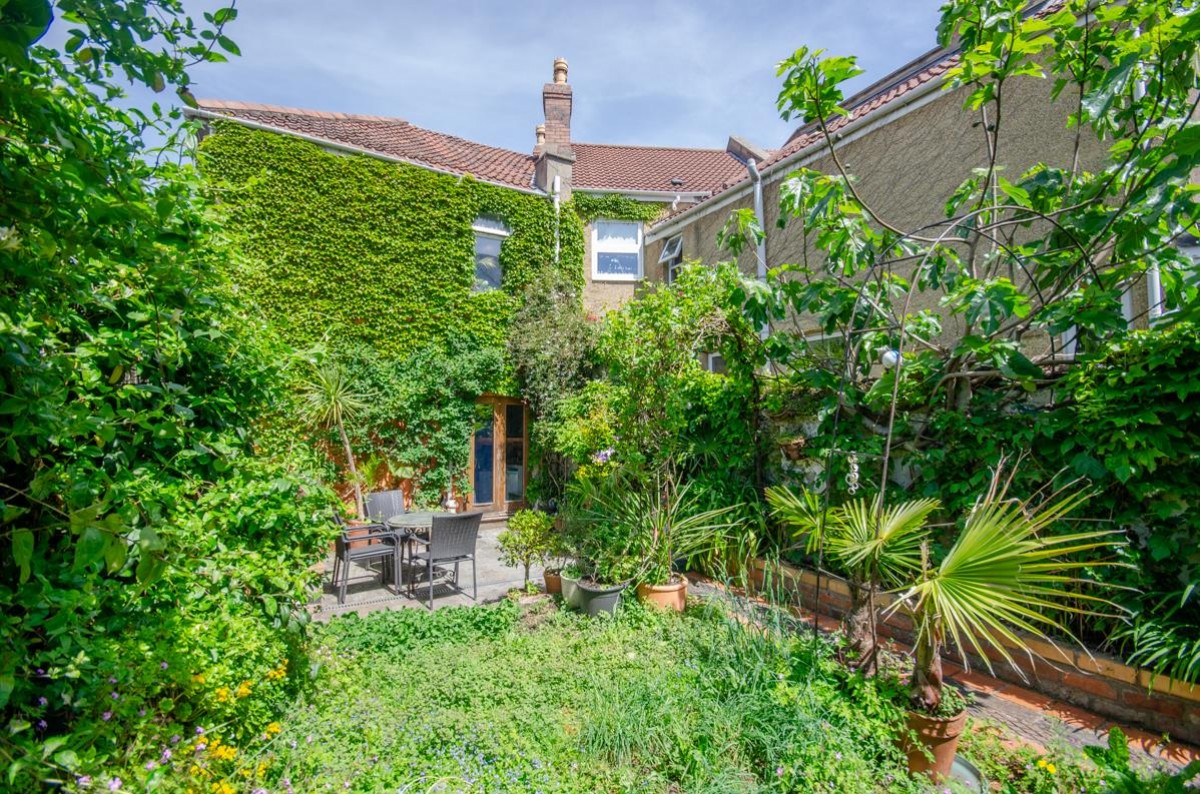 Robertson Road, Greenbank, Bristol BS5 6JT