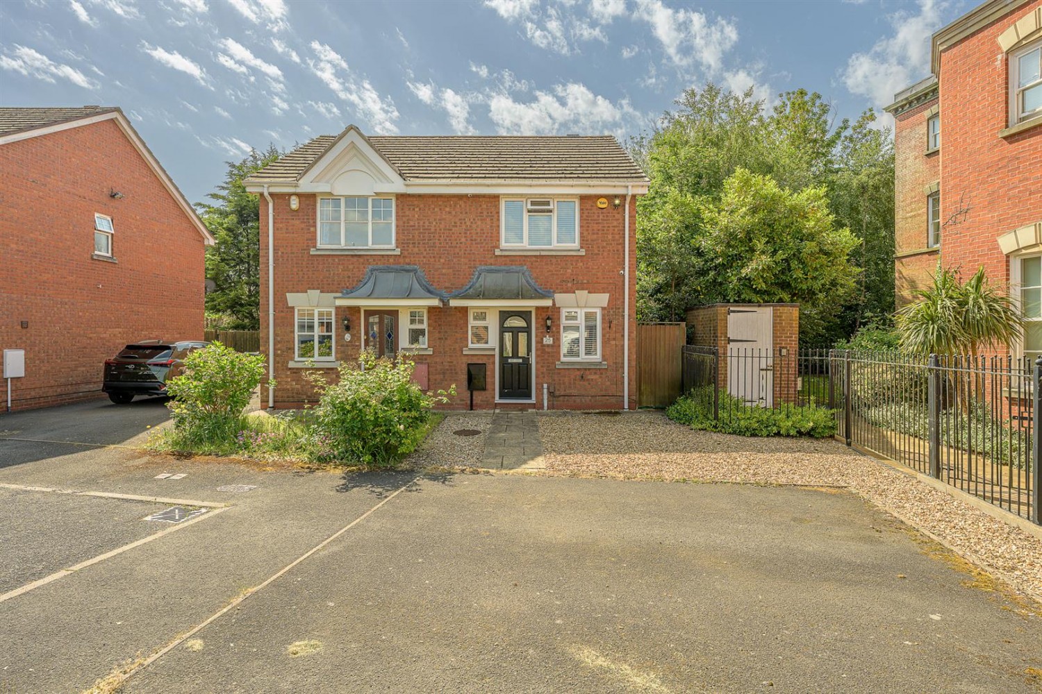 Cameo Drive, Amblecote, Stourbridge, DY8 4AU