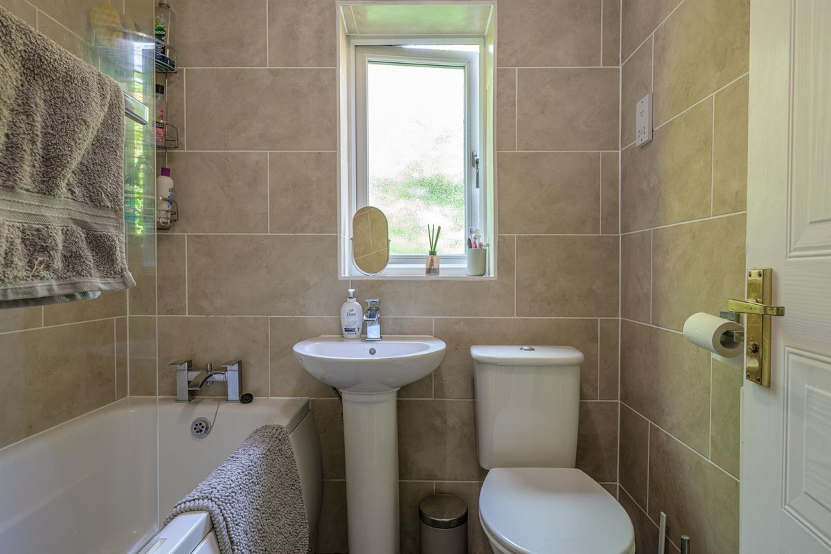 Cameo Drive, Amblecote, Stourbridge, DY8 4AU