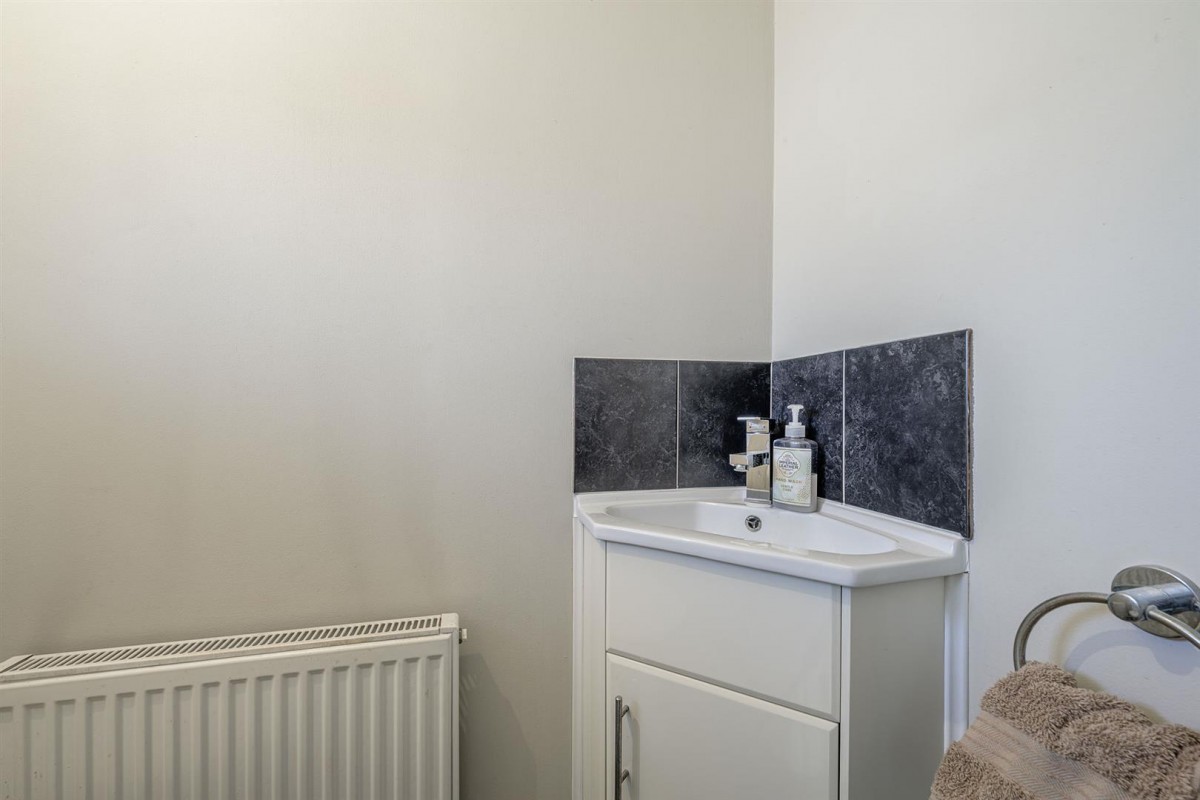 Cameo Drive, Amblecote, Stourbridge, DY8 4AU