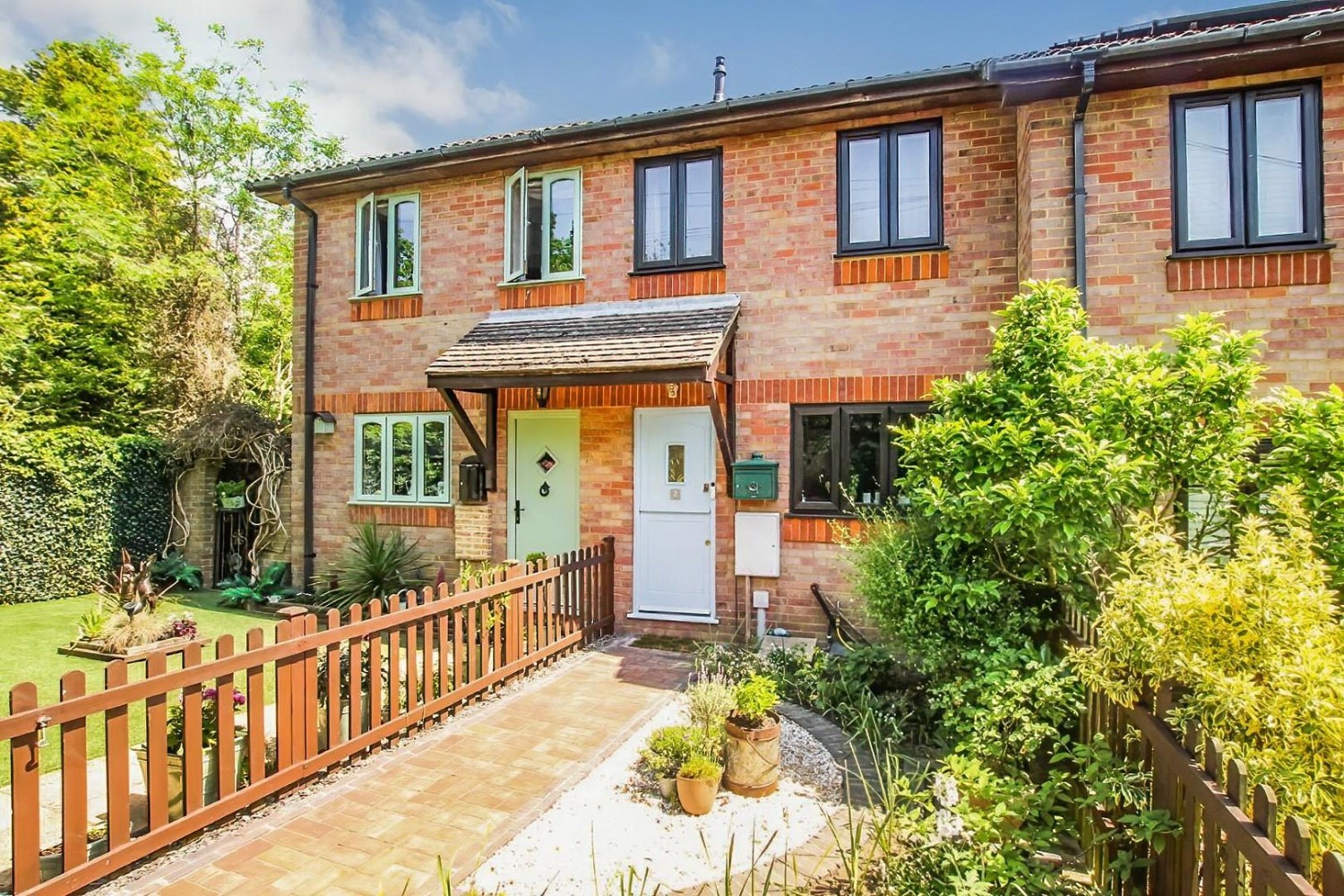 Field End Close, Wigginton, Tring