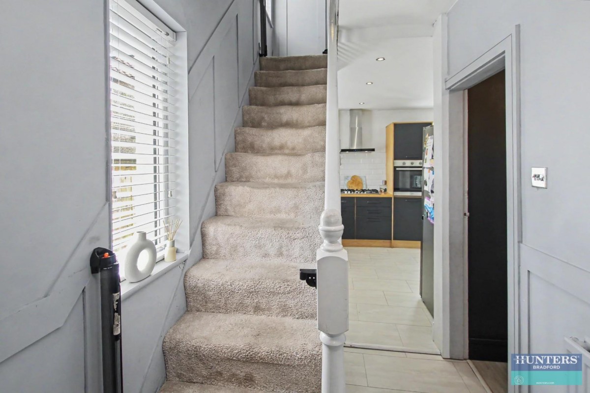 Elmfield Drive Bradford, BD6 1PS