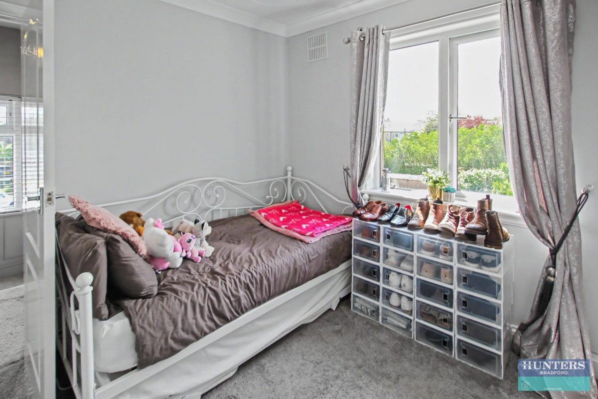 Elmfield Drive Bradford, BD6 1PS