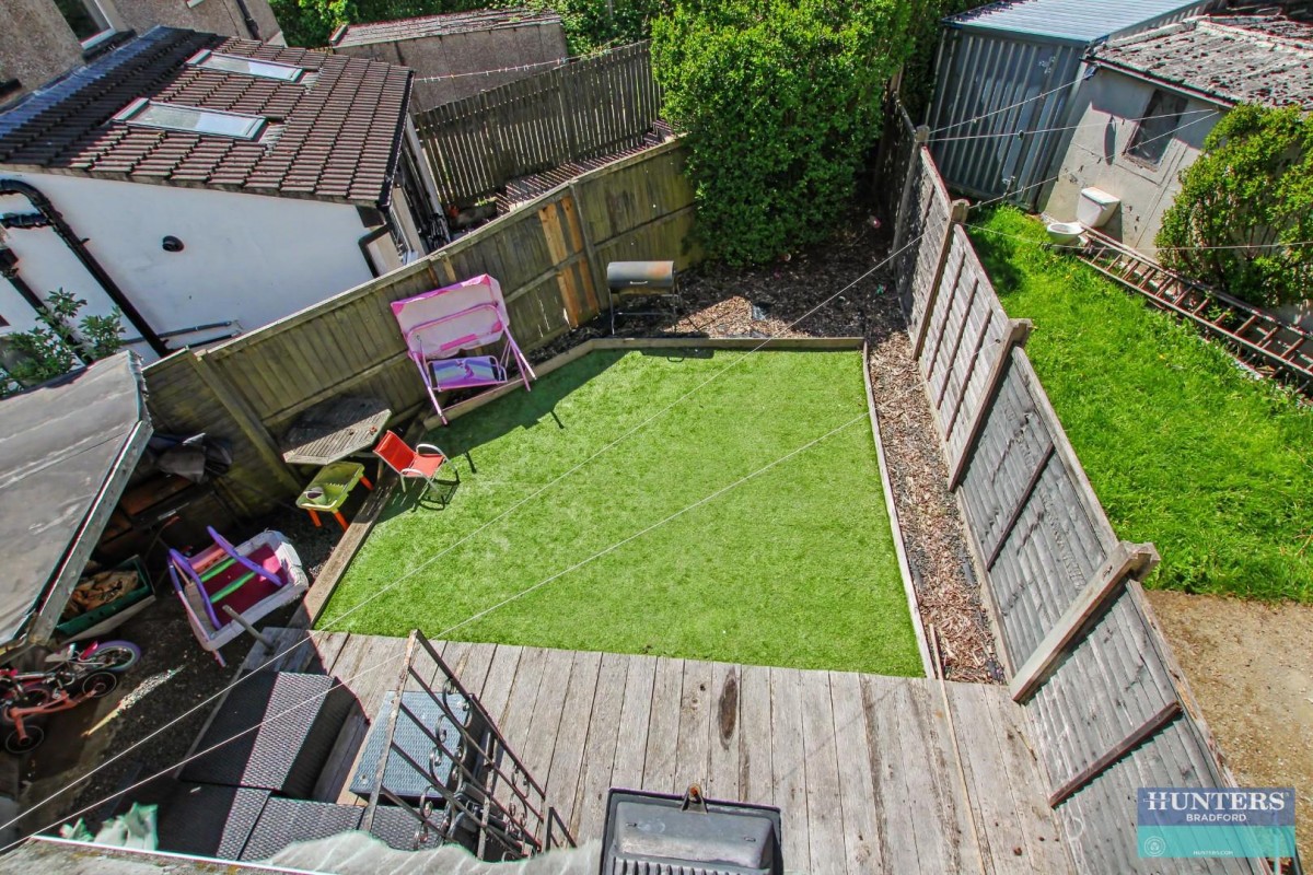 Elmfield Drive Bradford, BD6 1PS