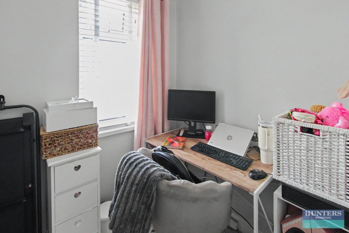 Elmfield Drive Bradford, BD6 1PS