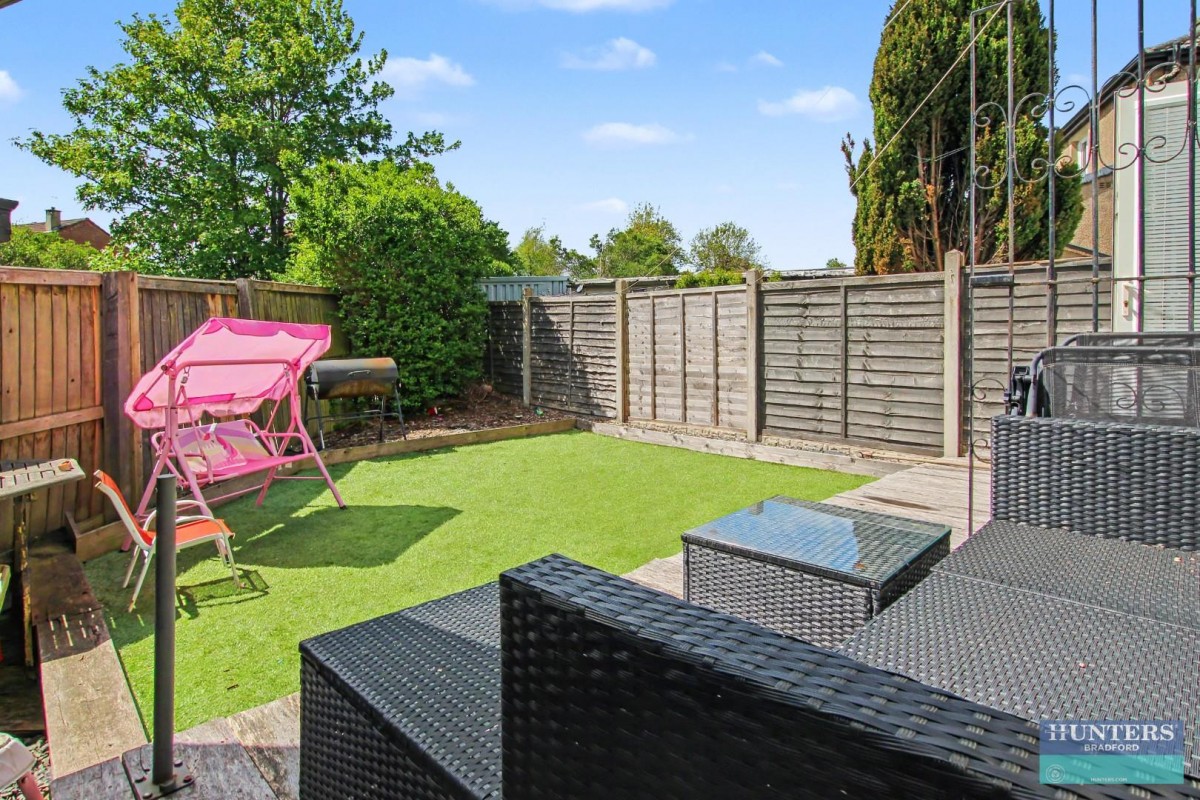 Elmfield Drive Bradford, BD6 1PS