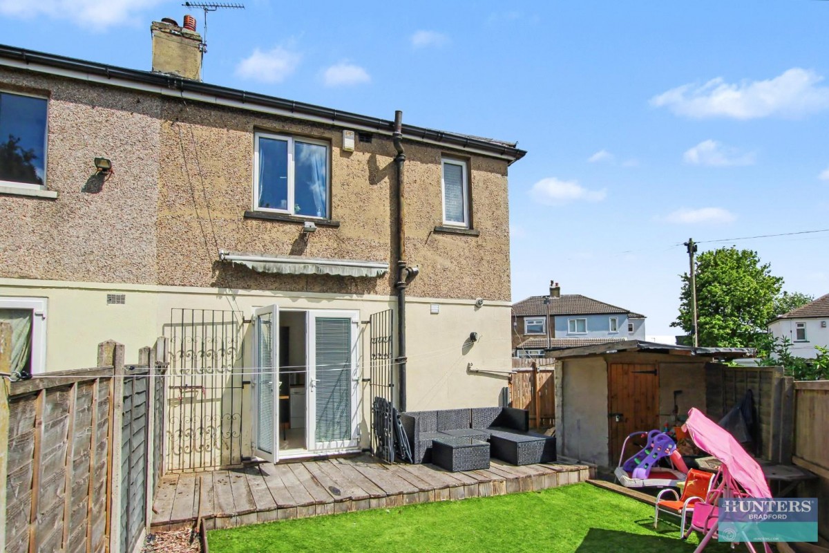Elmfield Drive Bradford, BD6 1PS