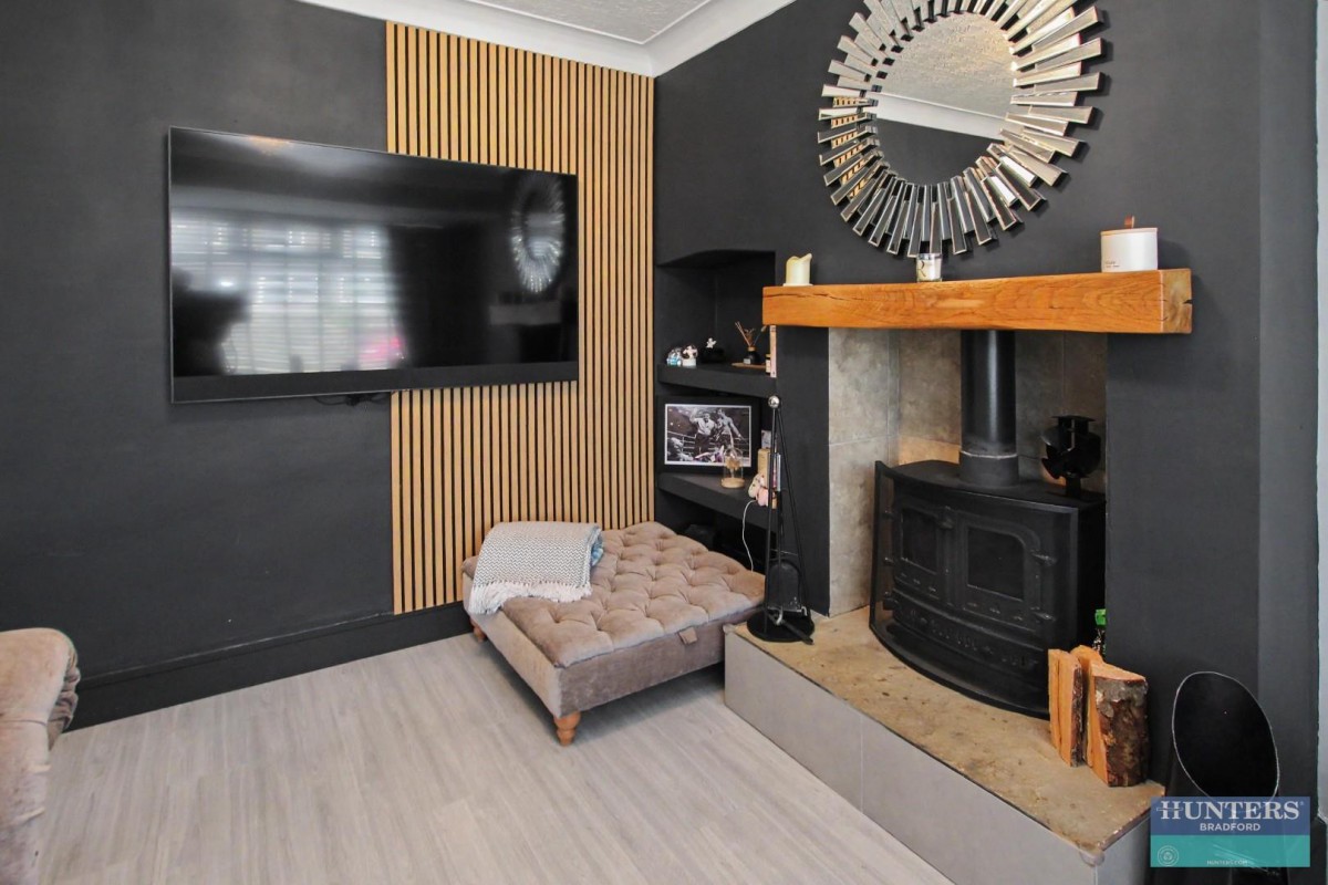Elmfield Drive Bradford, BD6 1PS