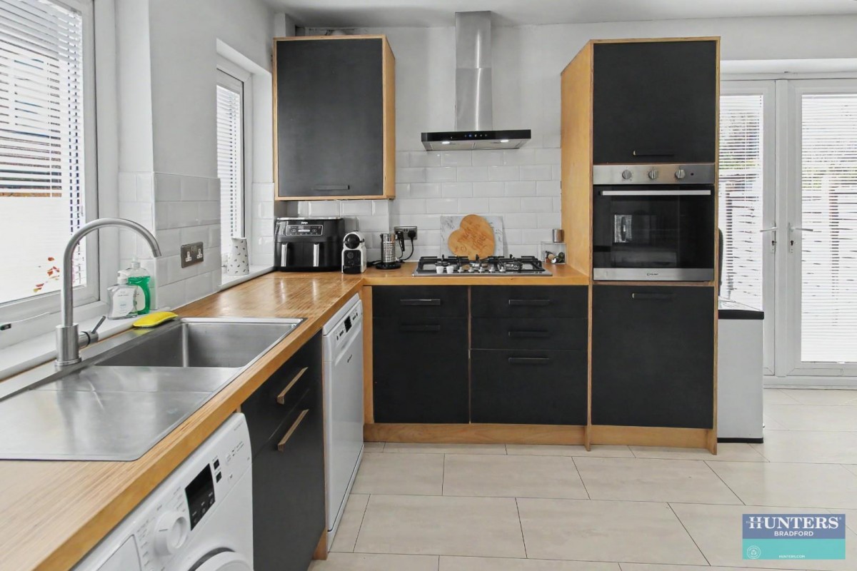 Elmfield Drive Bradford, BD6 1PS